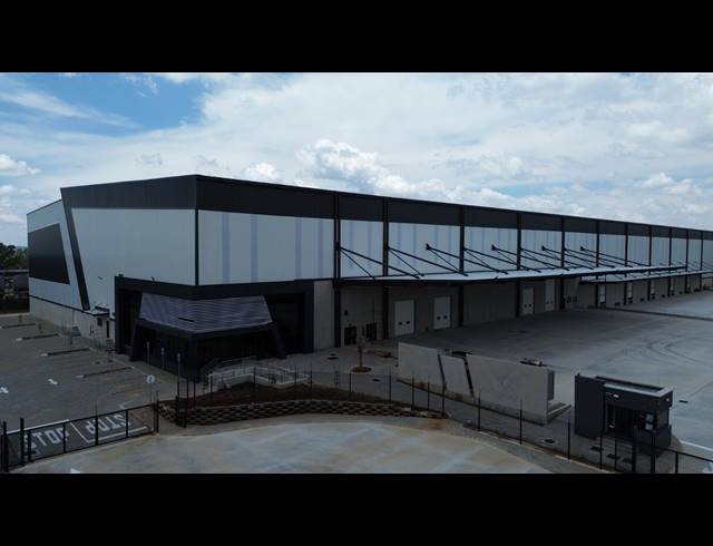 12,675M² WAREHOUSE TO LET IN LINBRO PARK